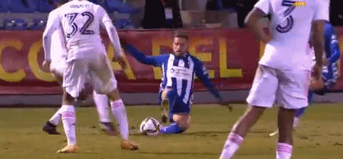 官方：拜仁从冈比亚租借18岁前锋巴拉-萨波科-恩戈