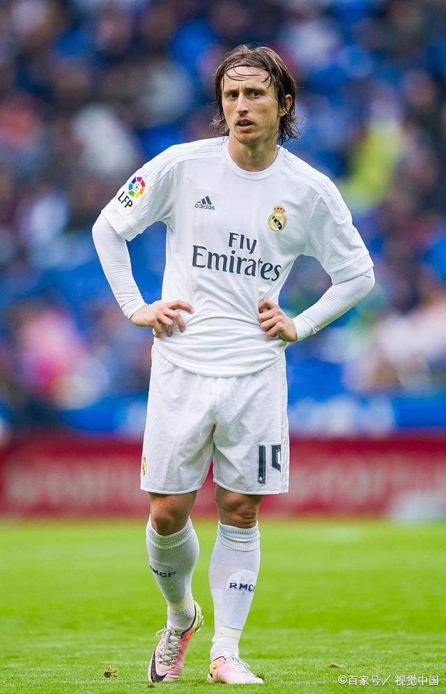 U22国足戏剧化5分钟！木塔力甫造点，艾菲尔丁破门，张一轩染红